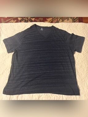 Harbor Bay Men's V-Neck Short Sleeve Tee in Black Heather